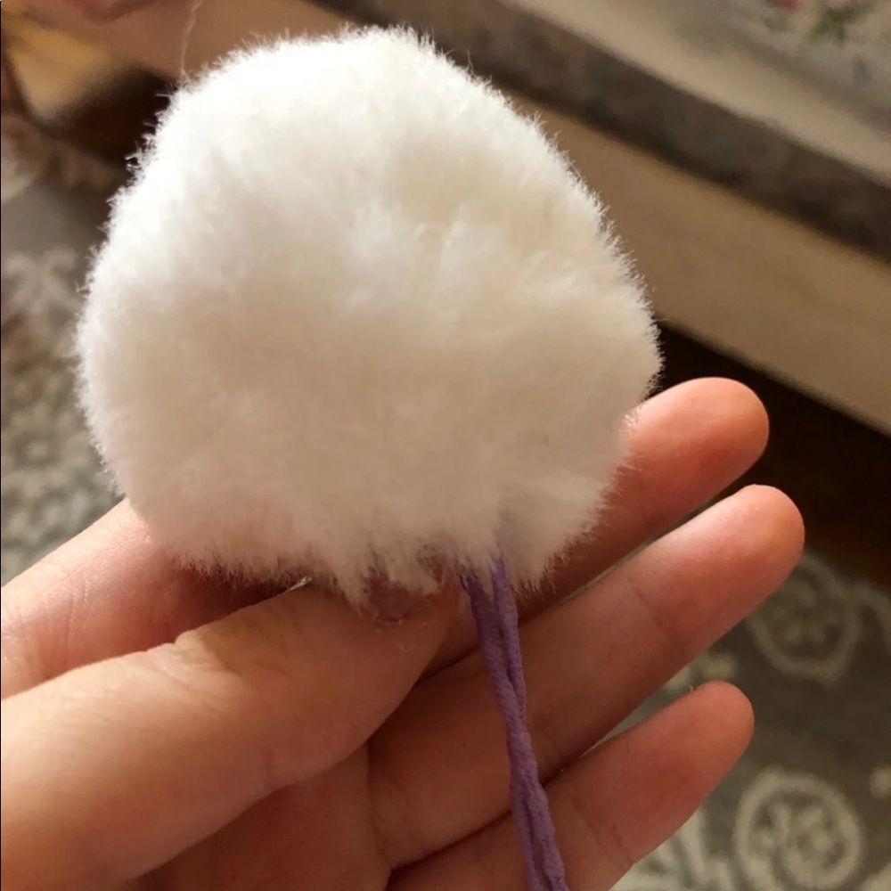 Ariana Grande Pom Pom Hair tie